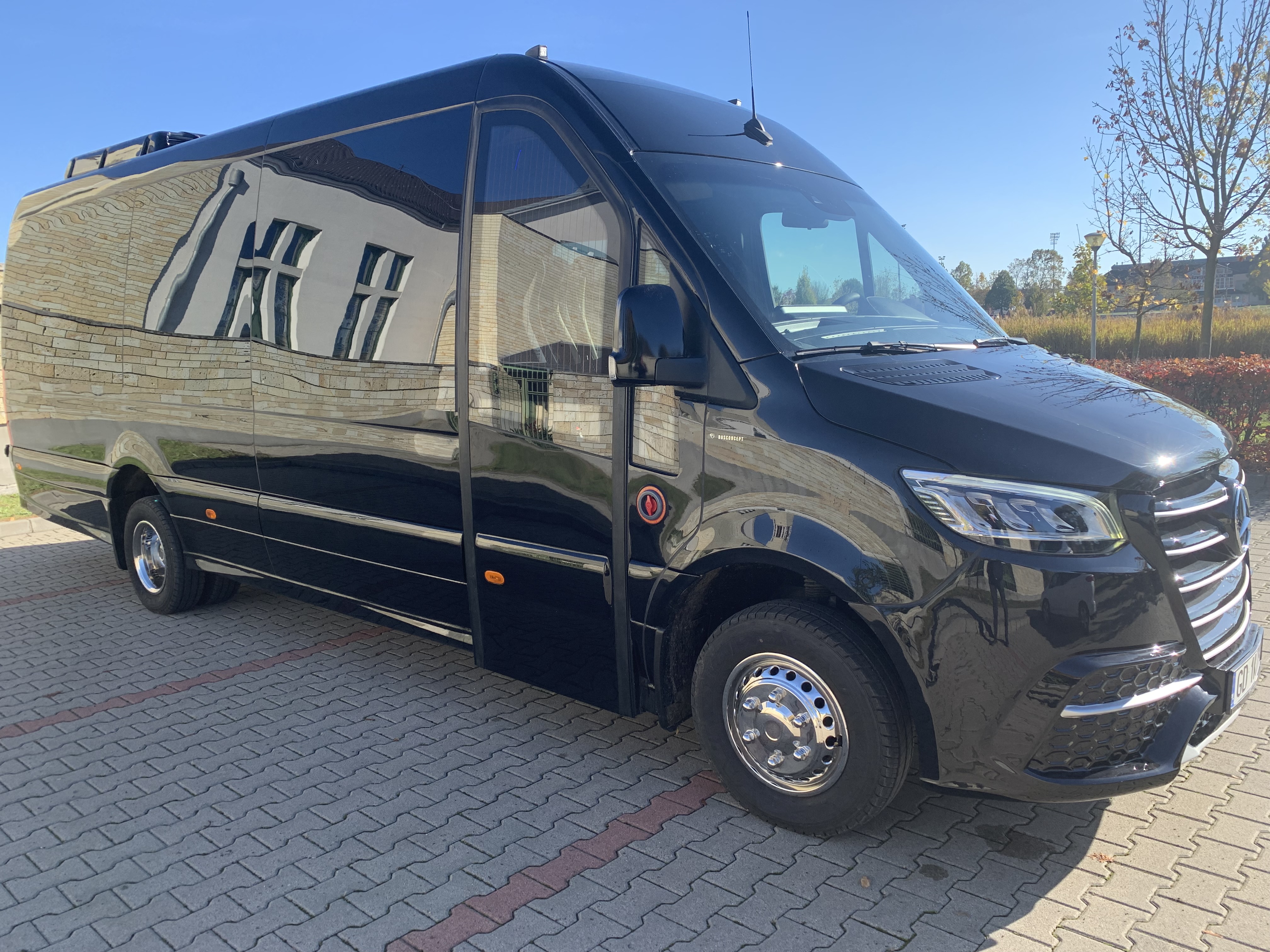 Black Sprinter side